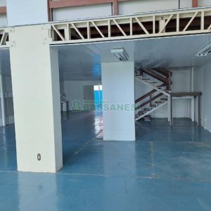 Loja com 425m², no bairro São Pelegrino em Caxias do Sul para Alugar ou Comprar