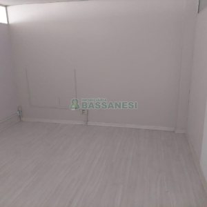 Loja com 425m², no bairro São Pelegrino em Caxias do Sul para Alugar ou Comprar