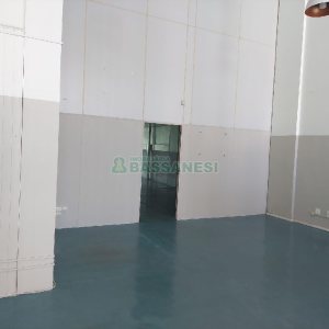 Loja com 425m², no bairro São Pelegrino em Caxias do Sul para Alugar ou Comprar