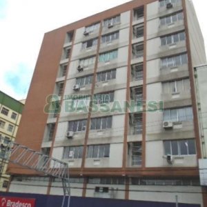 Sala com 21m², no bairro Centro em Caxias do Sul para Alugar
