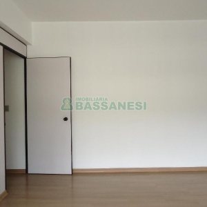 Sala com 21m², no bairro Centro em Caxias do Sul para Alugar
