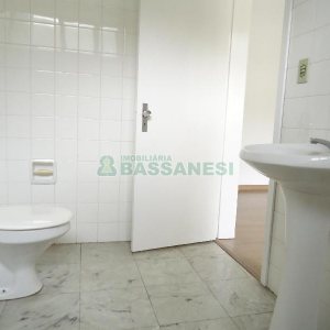 Sala com 21m², no bairro Centro em Caxias do Sul para Alugar