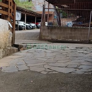 Terreno, 2 dormitórios, 1 vaga, no bairro Lourdes em Caxias do Sul para Comprar