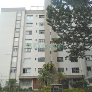 Apto Mobiliado com 85m², 3 dormitórios, 1 vaga, no bairro Centro em Caxias do Sul para Alugar