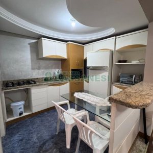 Apto Mobiliado com 85m², 3 dormitórios, 1 vaga, no bairro Centro em Caxias do Sul para Alugar