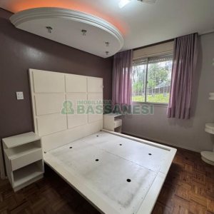 Apto Mobiliado com 85m², 3 dormitórios, 1 vaga, no bairro Centro em Caxias do Sul para Alugar