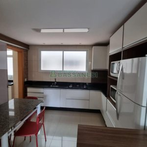 Apartamento com 90m², 2 dormitórios, 1 vaga, no bairro Rio Branco em Caxias do Sul para Comprar