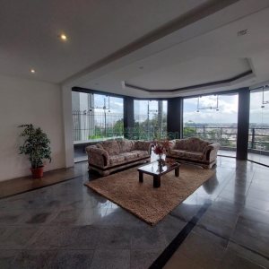 Apartamento com 337m², 4 dormitórios, 1 vaga, no bairro Madureira em Caxias do Sul para Comprar