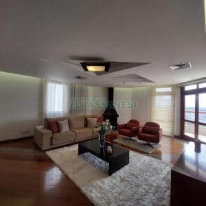 Apartamento com 337m², 4 dormitórios, 1 vaga, no bairro Madureira em Caxias do Sul para Comprar