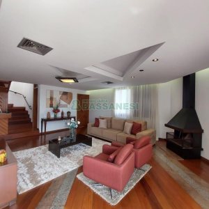 Apartamento com 337m², 4 dormitórios, 1 vaga, no bairro Madureira em Caxias do Sul para Comprar