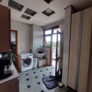 Apartamento com 337m², 4 dormitórios, 1 vaga, no bairro Madureira em Caxias do Sul para Comprar