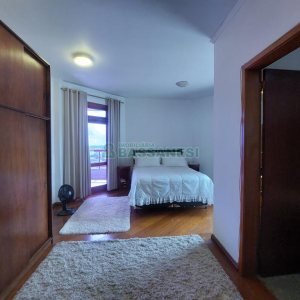 Apartamento com 337m², 4 dormitórios, 1 vaga, no bairro Madureira em Caxias do Sul para Comprar