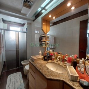 Apartamento com 337m², 4 dormitórios, 1 vaga, no bairro Madureira em Caxias do Sul para Comprar