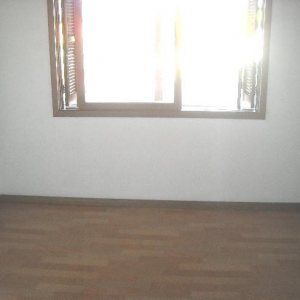 Casa com 160m², 2 dormitórios, 1 vaga, no bairro Sanvitto em Caxias do Sul para Comprar