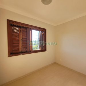Apartamento com 86m², 3 dormitórios, 2 vagas, no bairro Saint Etienne em Caxias do Sul para Alugar