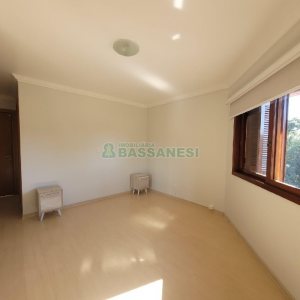 Apartamento com 86m², 3 dormitórios, 2 vagas, no bairro Saint Etienne em Caxias do Sul para Alugar