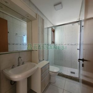 Apartamento com 86m², 3 dormitórios, 2 vagas, no bairro Saint Etienne em Caxias do Sul para Alugar