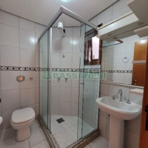 Apartamento com 86m², 3 dormitórios, 2 vagas, no bairro Saint Etienne em Caxias do Sul para Alugar
