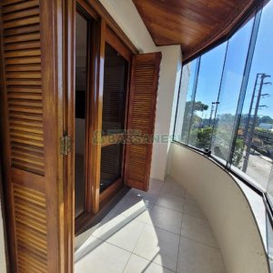 Apartamento com 86m², 3 dormitórios, 2 vagas, no bairro Saint Etienne em Caxias do Sul para Alugar