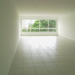 Loja com 1000m², 12 vagas, no bairro São Pelegrino em Caxias do Sul para Alugar