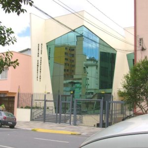 Loja com 1000m², 12 vagas, no bairro São Pelegrino em Caxias do Sul para Alugar