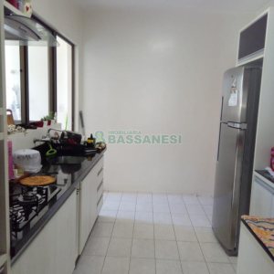 Apto Mobiliado com 85m², 2 dormitórios, 1 vaga, no bairro São Leopoldo em Caxias do Sul para Comprar