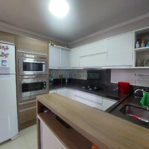 Apto Mobiliado com 95m², 3 dormitórios, 1 vaga, no bairro Cinqüentenário em Caxias do Sul para Alugar