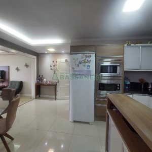 Apto Mobiliado com 95m², 3 dormitórios, 1 vaga, no bairro Cinqüentenário em Caxias do Sul para Alugar