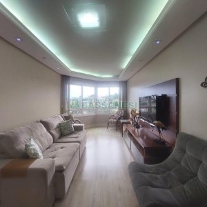 Apto Mobiliado com 95m², 3 dormitórios, 1 vaga, no bairro Cinqüentenário em Caxias do Sul para Alugar