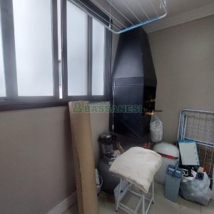 Apto Mobiliado com 95m², 3 dormitórios, 1 vaga, no bairro Cinqüentenário em Caxias do Sul para Alugar