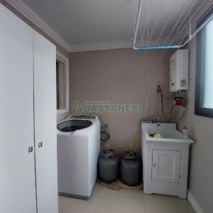 Apto Mobiliado com 95m², 3 dormitórios, 1 vaga, no bairro São Pelegrino em Caxias do Sul para Alugar