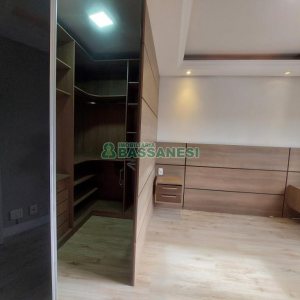 Apto Mobiliado com 95m², 3 dormitórios, 1 vaga, no bairro São Pelegrino em Caxias do Sul para Alugar