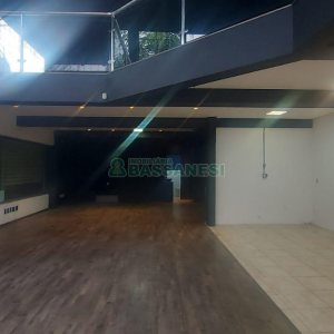 Loja com 200m², no bairro Centro em Caxias do Sul para Alugar