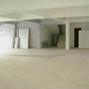 Loja com 519m², no bairro Villagio Iguatemi em Caxias do Sul para Alugar