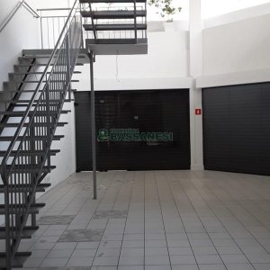 Loja com 157m², 1 vaga, no bairro Pio X em Caxias do Sul para Alugar