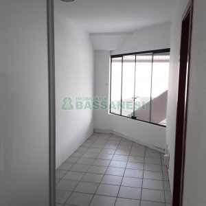 Loja com 157m², 1 vaga, no bairro Pio X em Caxias do Sul para Alugar