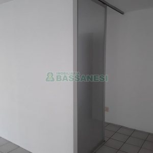 Loja com 157m², 1 vaga, no bairro Pio X em Caxias do Sul para Alugar