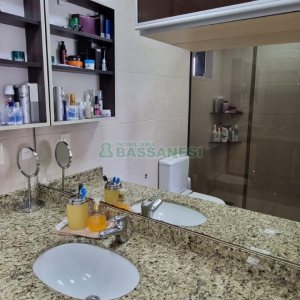 Apartamento com 78m², 2 dormitórios, 1 vaga, no bairro Sanvitto em Caxias do Sul para Comprar