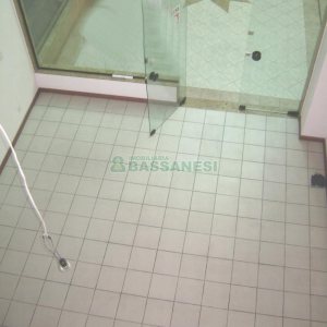 Loja com 65m², 1 vaga, no bairro Pio X em Caxias do Sul para Alugar ou Comprar