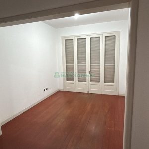Sala com 85m², no bairro Centro em Caxias do Sul para Alugar