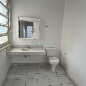 Sala com 85m², no bairro Centro em Caxias do Sul para Alugar