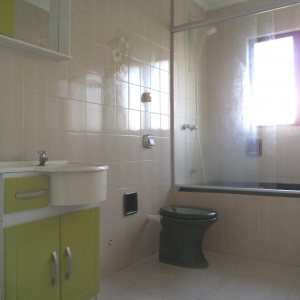 Apto Mobiliado com 97m², 2 dormitórios, 1 vaga, no bairro Panazzolo em Caxias do Sul para Alugar