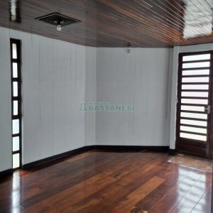 Casa Comercial com 407m², 3 dormitórios, 2 vagas, no bairro Sagrada Família em Caxias do Sul para Alugar