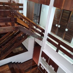 Casa Comercial com 407m², 3 dormitórios, 2 vagas, no bairro Sagrada Família em Caxias do Sul para Alugar