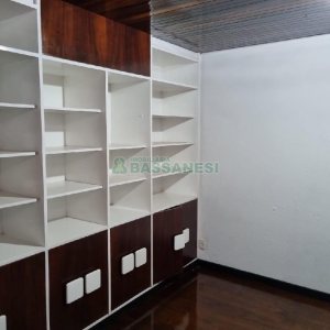 Casa Comercial com 407m², 3 dormitórios, 2 vagas, no bairro Sagrada Família em Caxias do Sul para Alugar