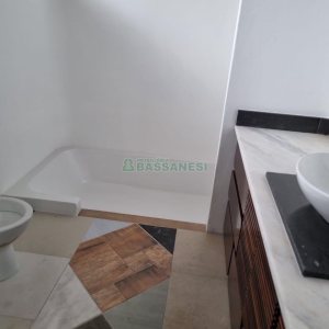 Casa Comercial com 407m², 3 dormitórios, 2 vagas, no bairro Sagrada Família em Caxias do Sul para Alugar