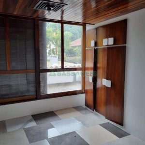 Casa Comercial com 407m², 3 dormitórios, 2 vagas, no bairro Sagrada Família em Caxias do Sul para Alugar