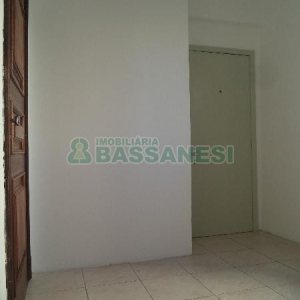 Sala com 30m², no bairro Centro em Caxias do Sul para Alugar