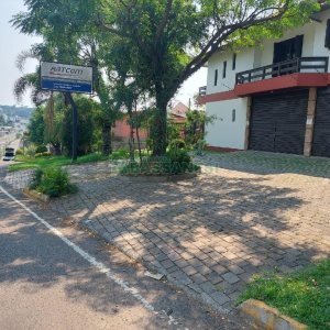Loja com 110m², no bairro Marechal Floriano em Caxias do Sul para Alugar