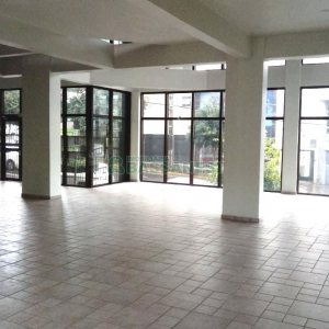 Loja com 600m², 16 vagas, no bairro Centro em Caxias do Sul para Alugar